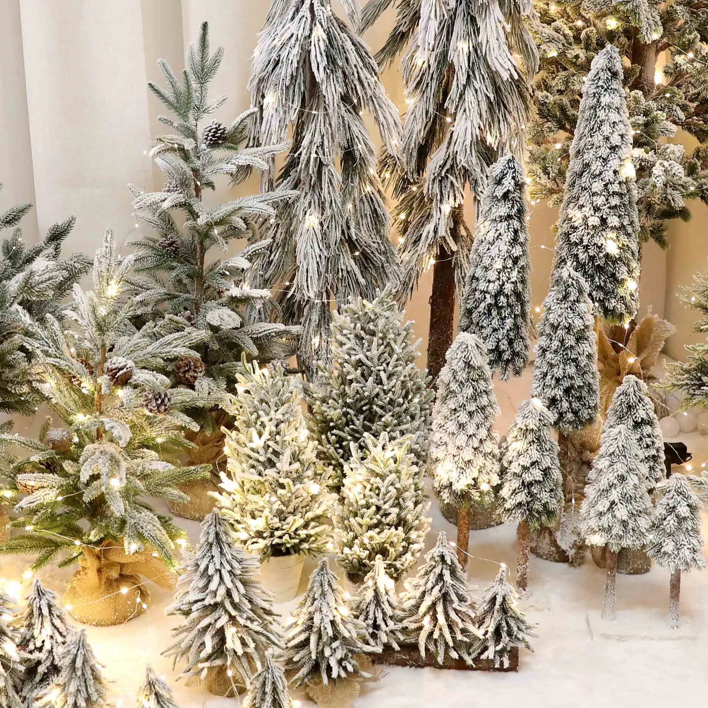 Mini Christmas Tree Artificial Snowflake Beautiful Miniature Christmas Decorative for Home Kitchen Desktop Plants Navidad
