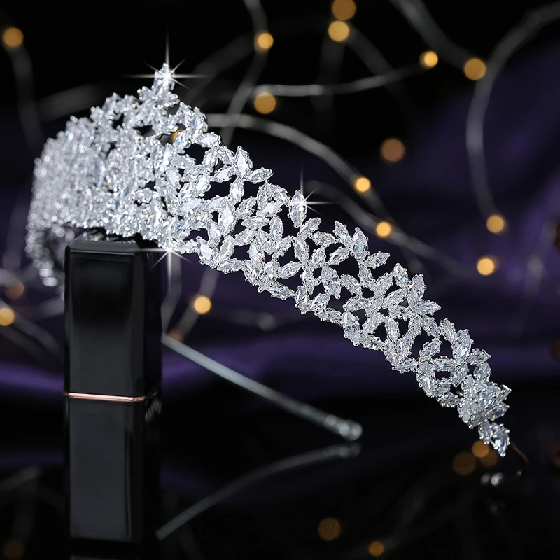 Tiaras And Crown HADIYANA Vintage Gorgeous Women Wedding Bridal Hair Accessories Party Hair Jewelry Zircon BC4987 Corona Prince