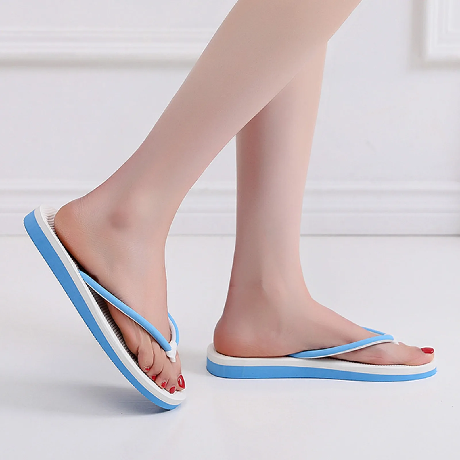 New Fashion Women Open-Toe Slippers Summer Slip-On Beach Slippers Breathable Flip-Flops Shoes Ladies Sandals Slipper Bathroom