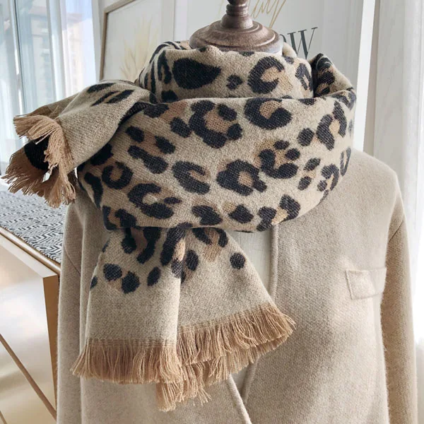 

S1902 New Winter Women's Scarf Tassels Leopard Scarf Thick Heat Preservation Shawl Warm Scarves