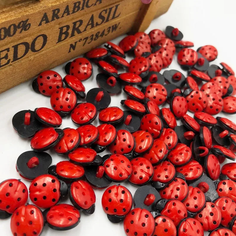 50PCS 16MM Red Dyed Plastic Ladybird Decorative Buttons Sewing Scrapbooking Craft PT64