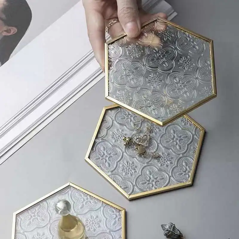 Retro Window Grille Glass Coaster European Gold Copper Embossed Pattern Hexagonal Glass Coaster Dining Insulation Pad