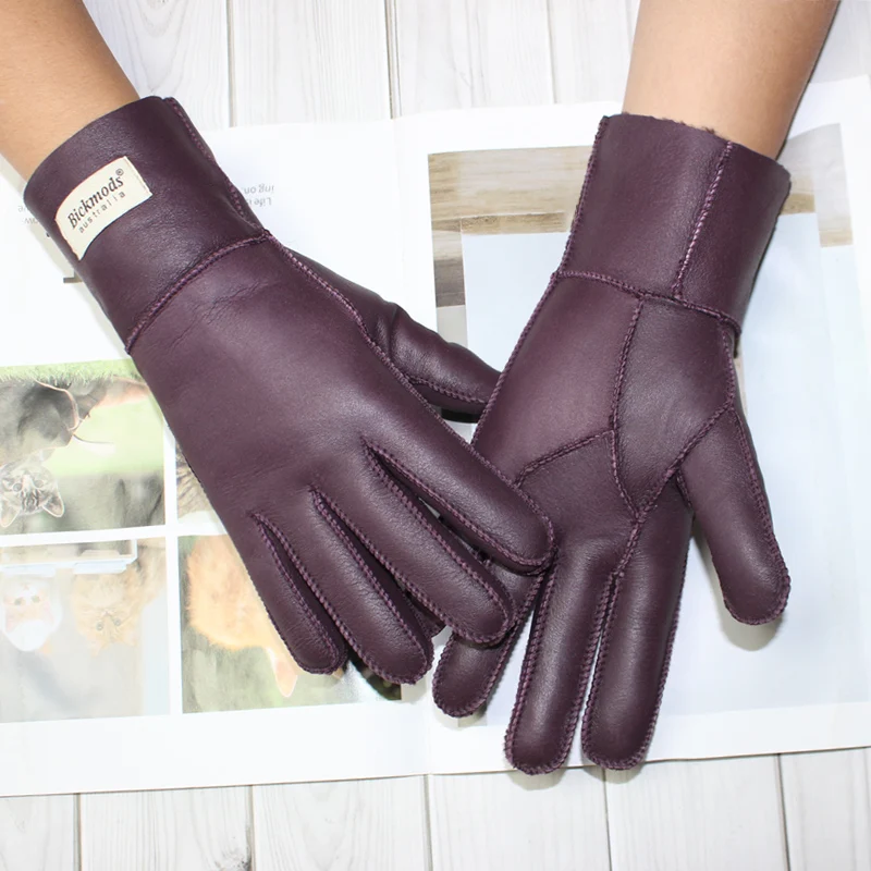 New women\'s fur all-in-one sheepskin gloves leather color warm winter wool lining wind and cold gloves