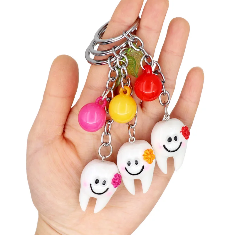 5pcs Dental Teeth Shape Model Simulation Tooth Key Chain Fashion Cartoon Lovely Pendant Teeth Key Chain as Dentist Gift