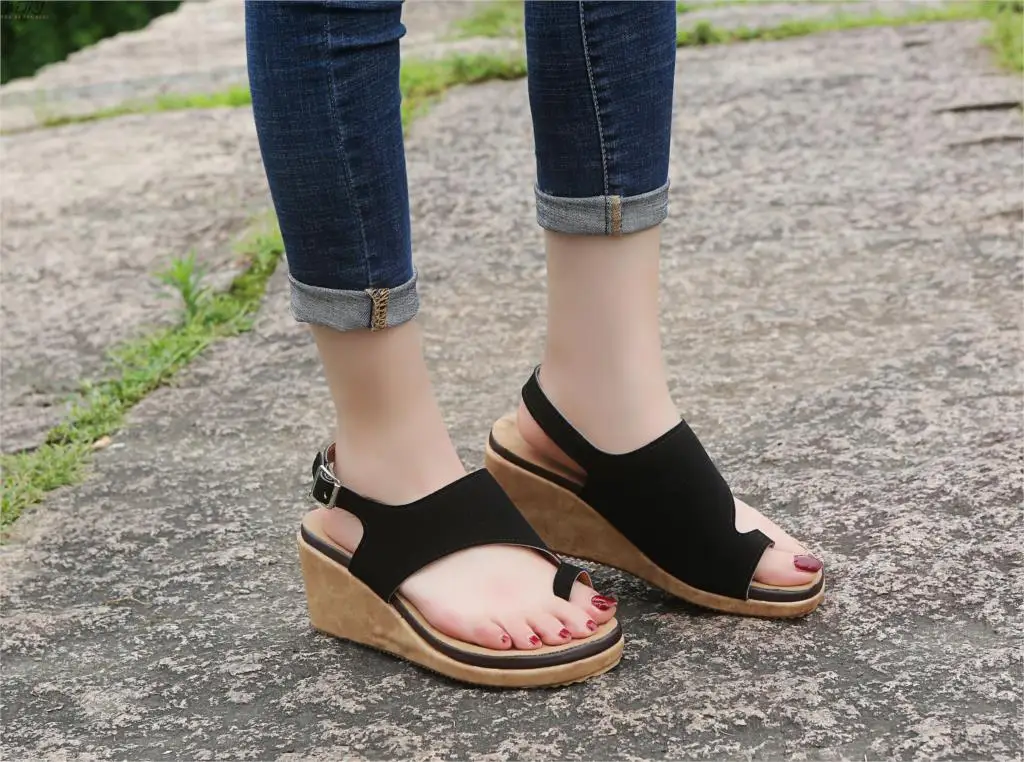 IN 2020 Women Comfy Plain Shoes wedge heel Ladies Casual Big Toe Foot Correction Sandals Orthopedic Bunion Corrector Flip Flop