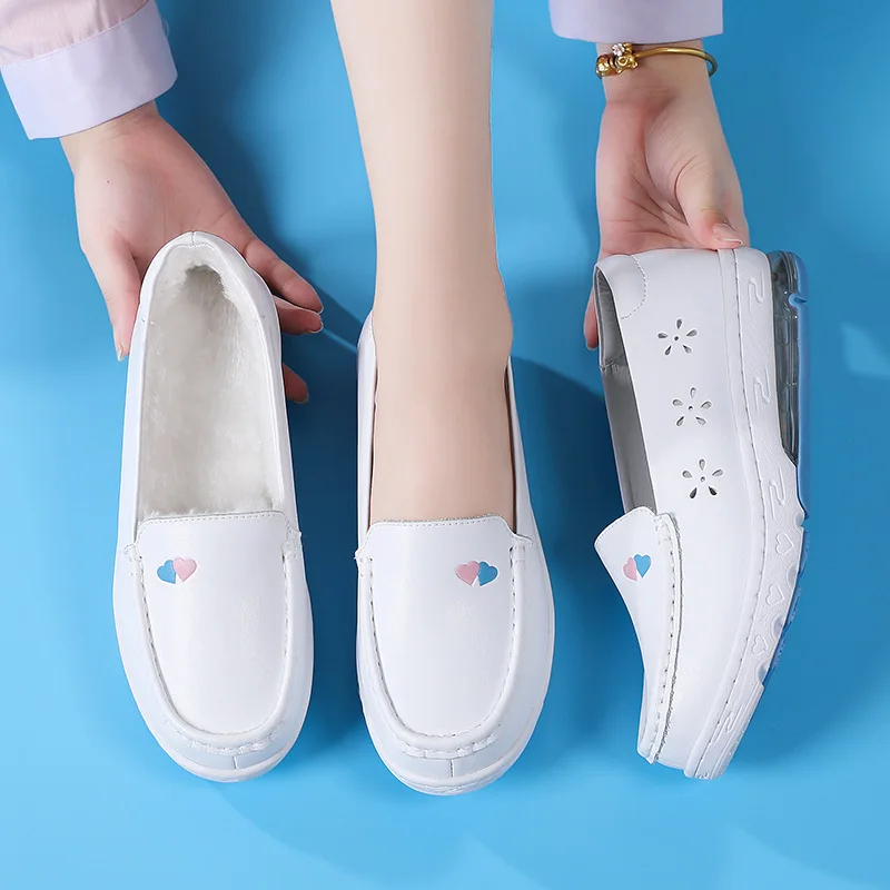 New Flats Woman Loafers Casual Slip-On Nurse Shoes For Female Outdoor Non-Slip Soft Breathable White Work Shoes45r