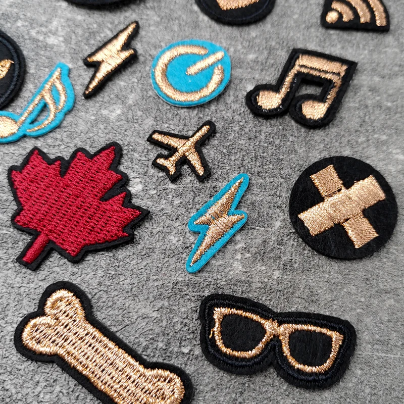 Glasses Aircraft Love Note Patches Clothe Embroidery Applique Sewing Supplies Decorative Badges Canada Maple Leaves Lightning