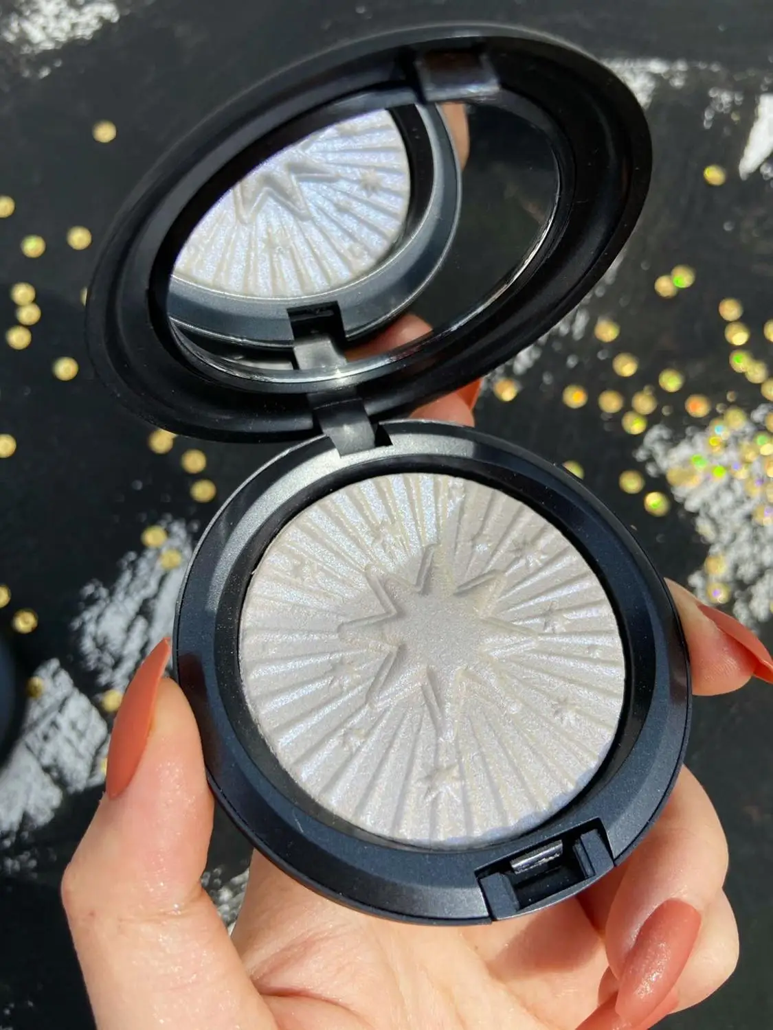 GUICAMI 5D baked highlighter powder moon star relief printing long lasting waterproof face contouring polar highlighter AC197