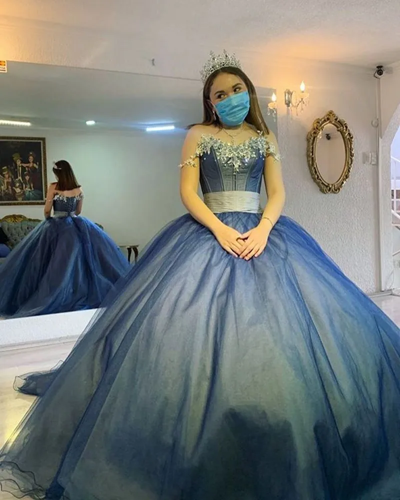 Elegantes Ballkleid Quince anera Kleid von der Schulter Tüll Puffrock süße Festzug Kleider Vestidos de 2023