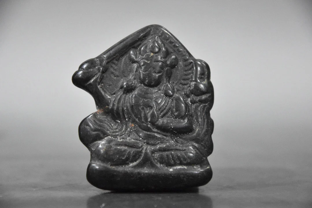 

Hongshan culture meteorite iron Xizang received treasure level wenplay Avalokitesvara