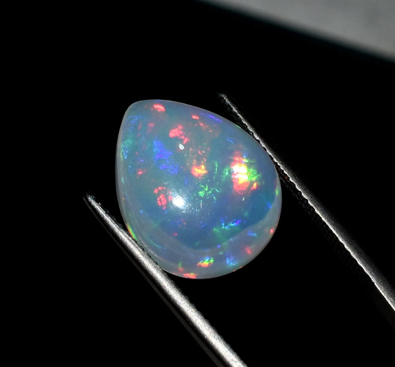 

65 Carat 5x7mm Cabochon Pear Ethiopia Opal Gemstone Saleable