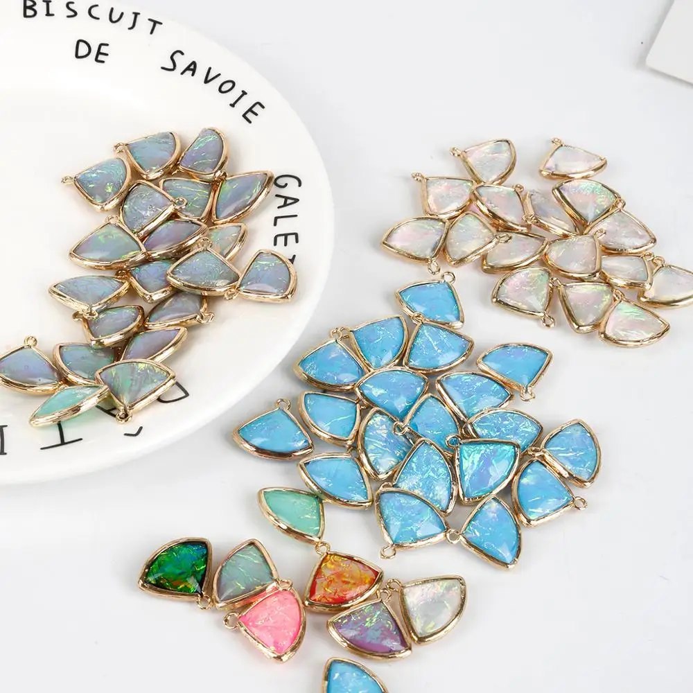 2pcs/lot 19x15mm Fan-shaped Resin Charms Pendant fit Earring Bracelet DIY Craft Jewelry Accessories Golden-Colour Gold Base