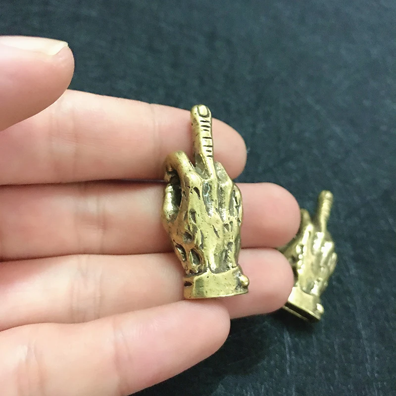 Brass Hand Middle Finger Up Keyrings Pendant Trinket Creative Copper DIY Keychains Charms Punk Men Car Key Chain Hanging Jewelry