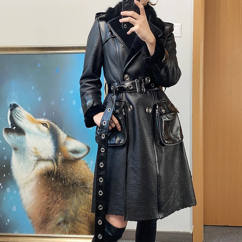 

Factory 2022 New Style Women Long Fashion One Fur Crocodile Pattern Genuine Lamb Fur Coat