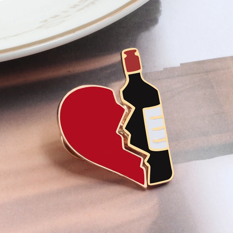 2pcs/set Broken Heart Enamel Pins Creative Wine Pizza BEST BUDS Smoke Brooches Clothes Bag Lapel Pin Badge Lovers Friend Jewelry
