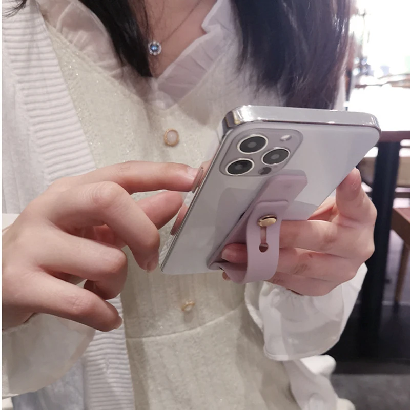 حامل هاتف عالمي لسوار المعصم لهاتف iPhone، حامل هاتف محمول بمقبض إصبع لهاتف سامسونج وشاومي، حامل مقبس لاصق خلفي