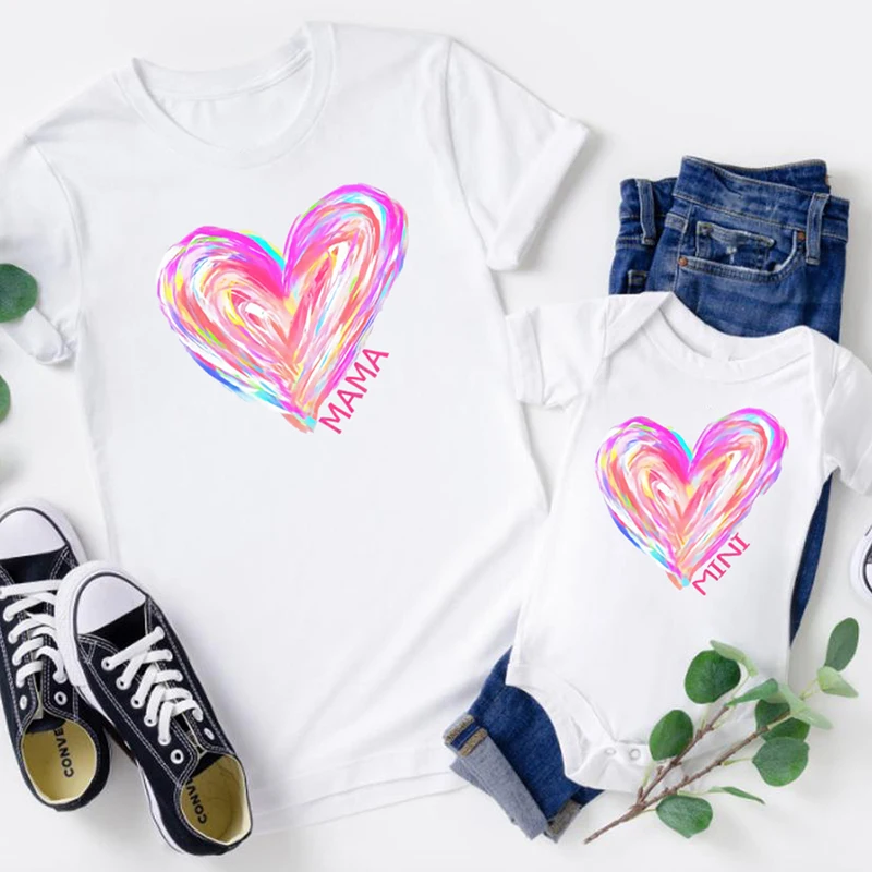 Cute Family Look Matching Clothes Rainbow Love Mommy And Me Tshirt Mother Daughter Son Outfits Women T-shirt Mom and Me Clothes