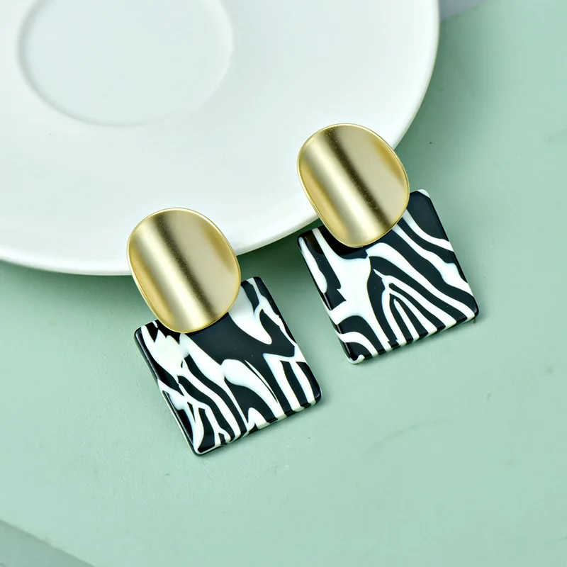 2021 New European Atmosphere Exaggerated Personality Earrings Drop Zebra Print Square Web Celebrity Earrings