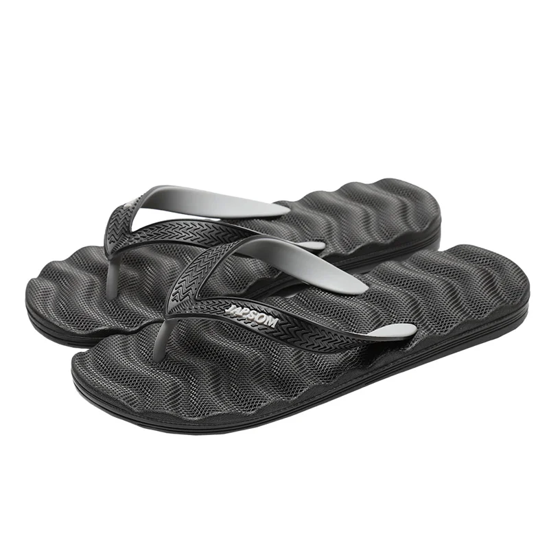 High-Quality Massage Flip Flops Man Lightweight Indoor Non-Slip Men Slippers Comfortable Casual Summer Soft-Soled Beach Sandals