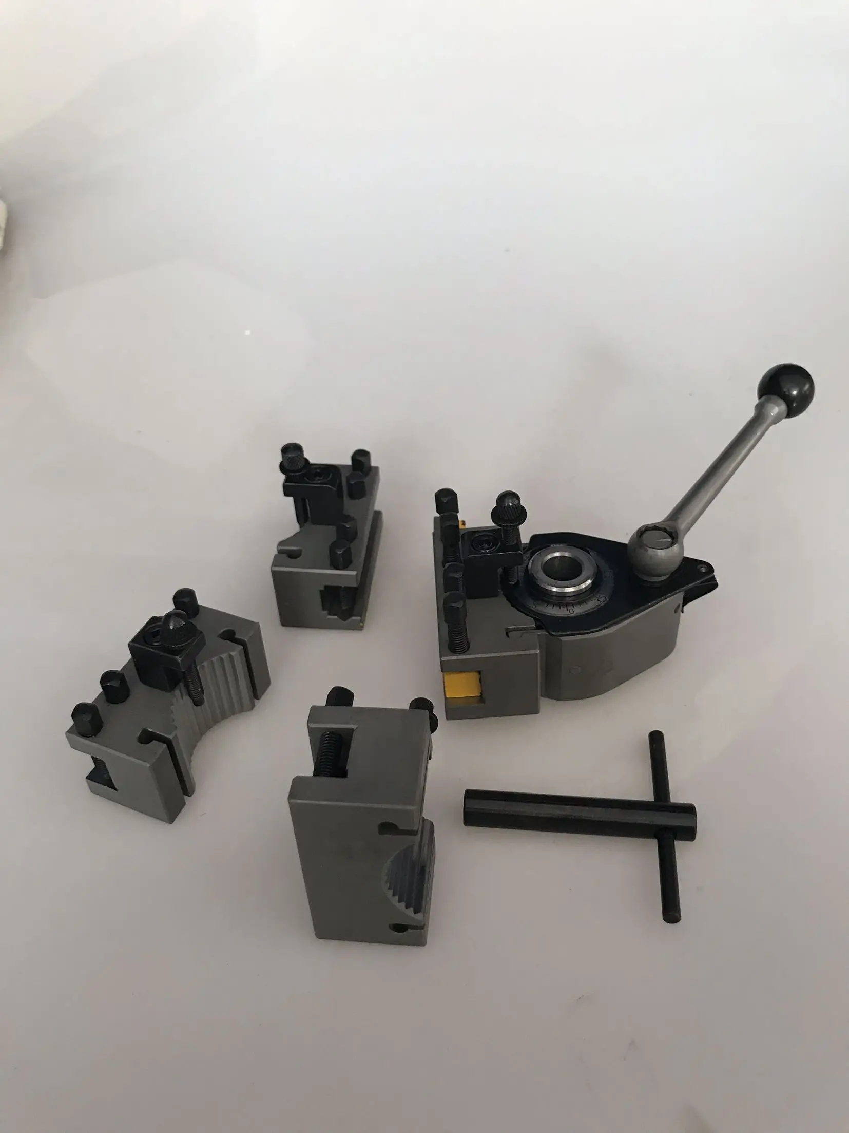 Aa type lathe quick change tool post European square knife holder small knife machine assembly lathe gold accessories