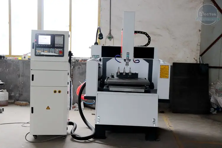 Aço de alumínio ferro bronze gravura cnc metal molde cnc que faz a máquina atc cnc roteador para molde 6060