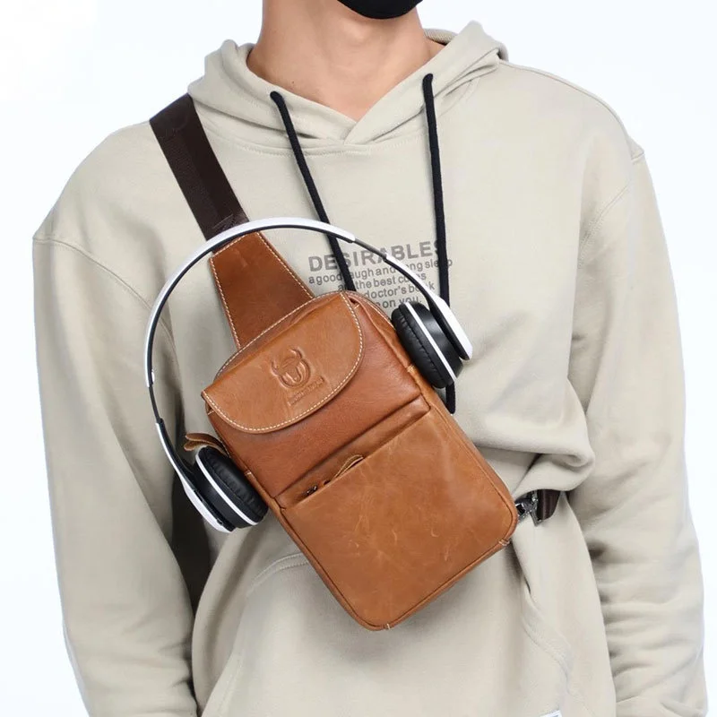 

Men's head layer cowhide chest bag leather shoulder messenger fashion trend chest mini small men's bag
