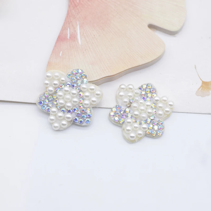 20 sztuk 25mm wyściełane Rhinestone perłowy kwiat aplikacja dla majsterkowiczów ubrania kapelusz naszywki nakrycia głowy spinki do włosów kokardka