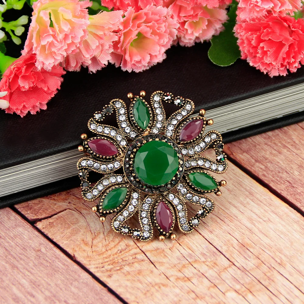 Sunspicems Bohemia Vintage Brooch Pin for Women Retro Gold Color Resin Crystal Ethnic Wedding Jewelry Lapel Scarf Broches