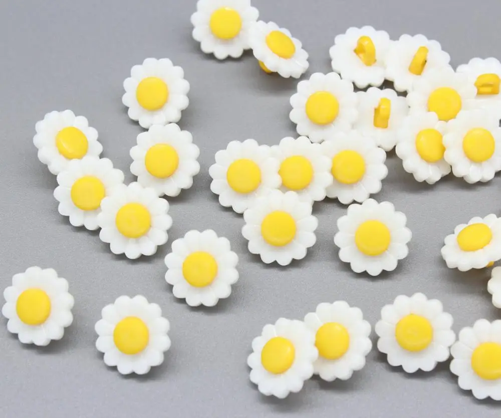 800pcs white w/ yellow center Sunflower Plastic shank Buttons kawaii DIY sewing craft supplies