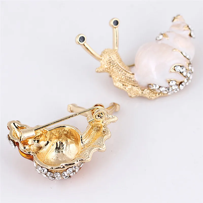 1pcs Rhinestone Snail Brooches For Women Cute Small Insect Brooch Pin Fashion Enamel Pin High Quality