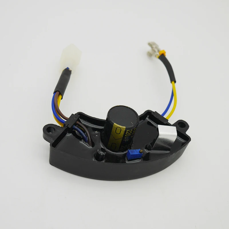 2KW 2.5KW 2.8KW 3KW อัตโนมัติแรงดันไฟฟ้า Regulator สำหรับ HONDA GX160 GX200 2200 2600 220UF 250V เฟสเดียว AVR เครื่องกำเนิดไฟฟ้า