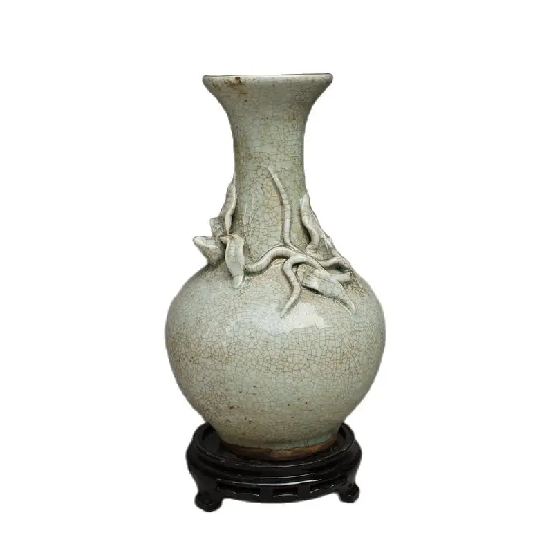 

Chinese Old Porcelain Cracked Glaze Porcelain Bottle Vase