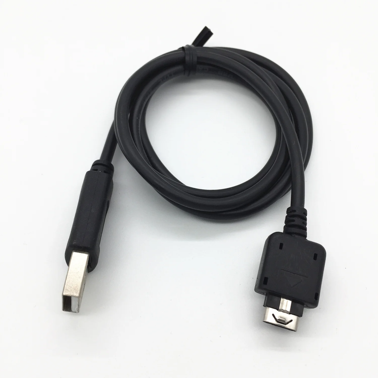 Dane USB kabel synchronizujący i ładujący do LG KP501 Cookie / KP502 / KP550 Rip Curl / KS10 / KS20 KS360 Etna /KS365 / KS500 / KT520 /KT610