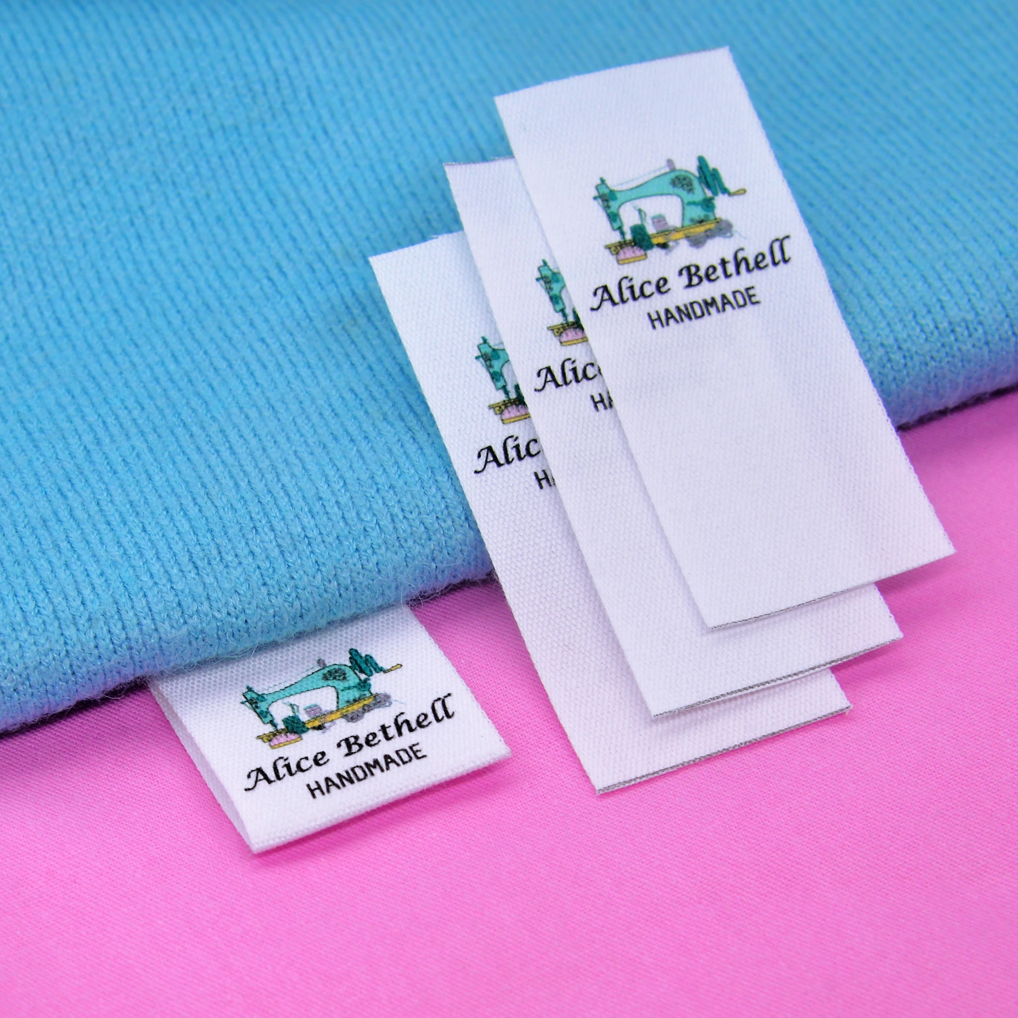 Niestandardowa etykieta do szycia, składana, niestandardowe etykiety odzieżowe - etykiety z nazwami tkanin, logo lub tekst, wstążka bawełniana, niestandardowy projekt (FR084)