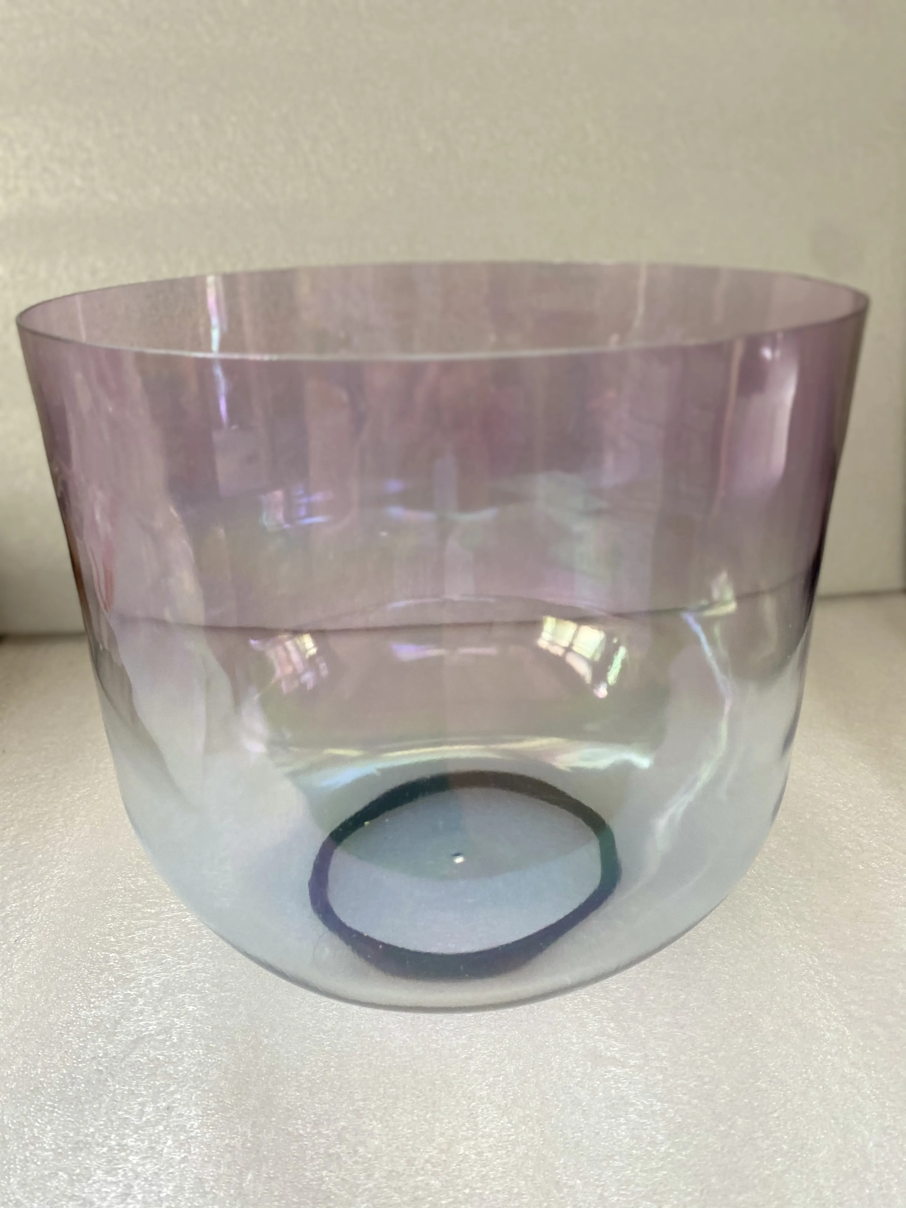 

Magic mixed purple & blue color crystal singing bowl 2nd octave E note 432Hz for sound healing.