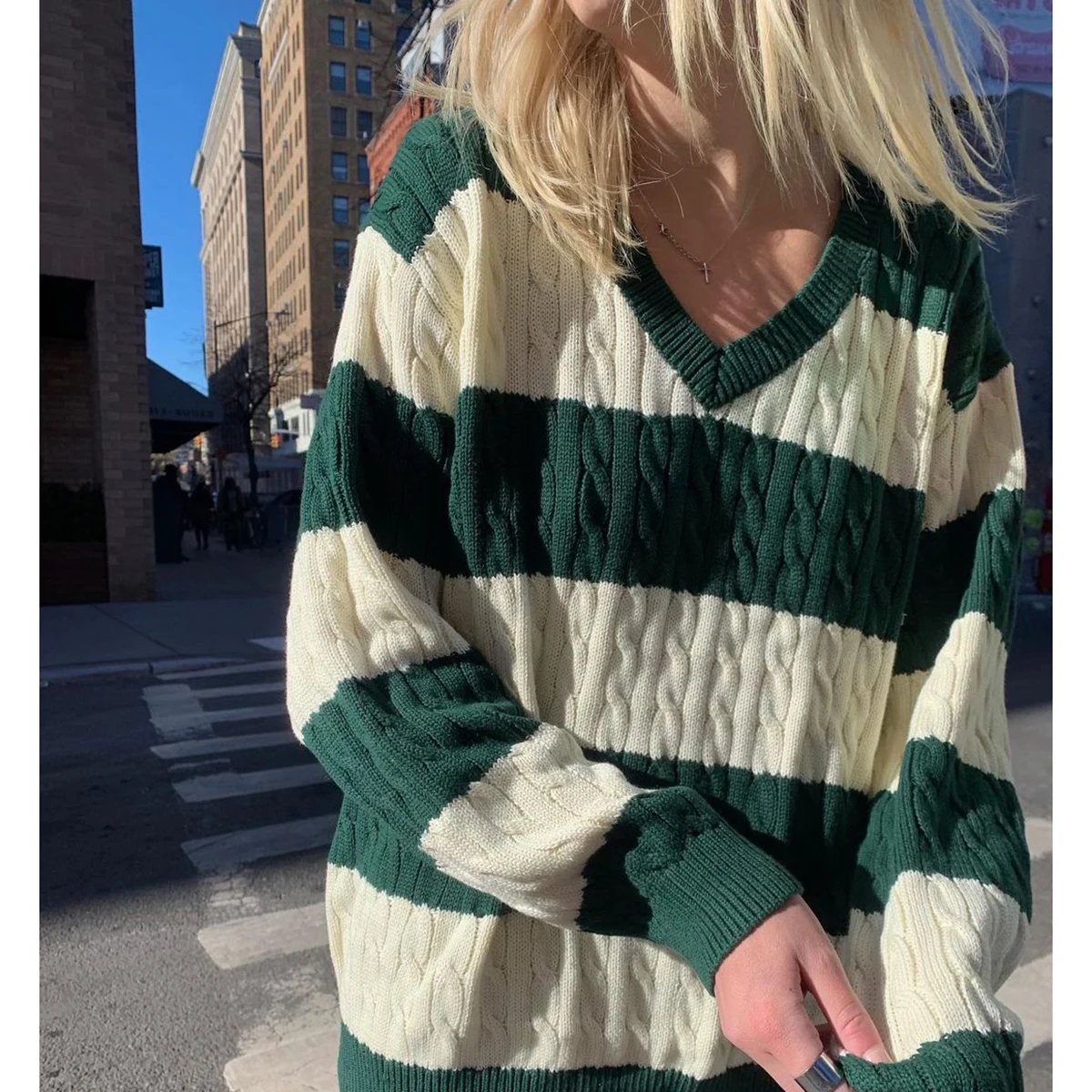 Suéter de punto a rayas verdes Vintage para mujer, jersey de gran tamaño de manga larga con cuello en V, Top de algodón informal Simple, Chic, Otoño e Invierno