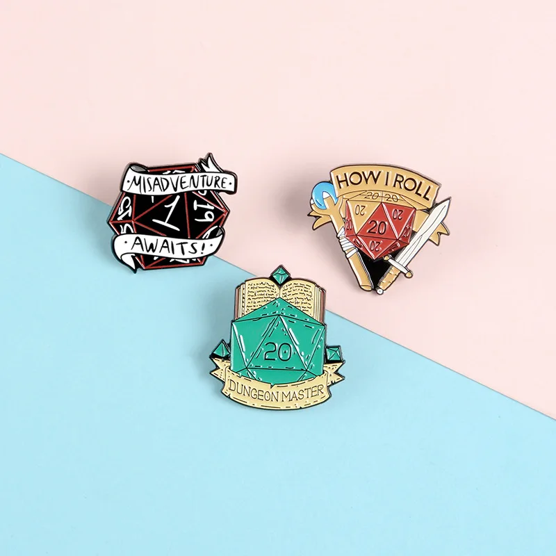 20 Mặt Xúc Xắc Kim Loại Phủ Men Thổ Cẩm Thời Trang Cá Tính D20 DnD Xúc Xắc Game Huy Hiệu Pin Hoạt Hình Hợp Thời Trang Trang Phục Ba Lô Món Quà Trang