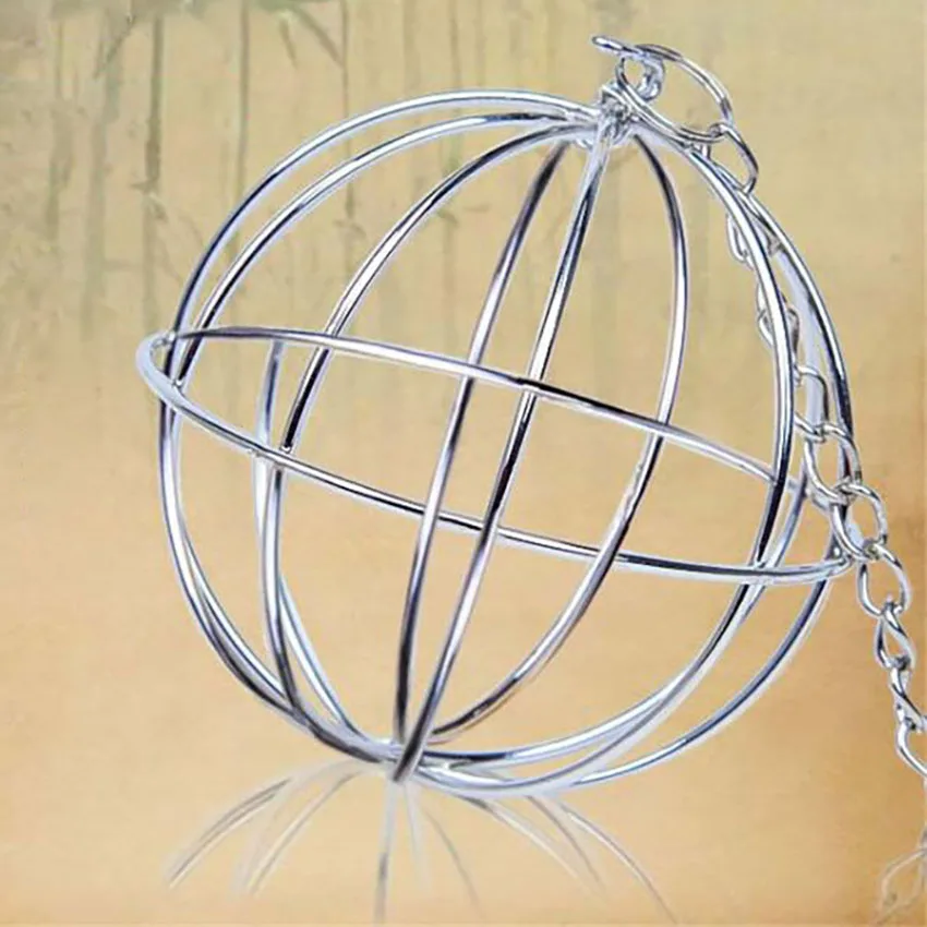 Stainless Steel Straw Feeding Rack Diameter 8cm Round Feeder Ball Pets Toys Rabbit Rats Guinea Pig Hanging Feeding Ball Shelf