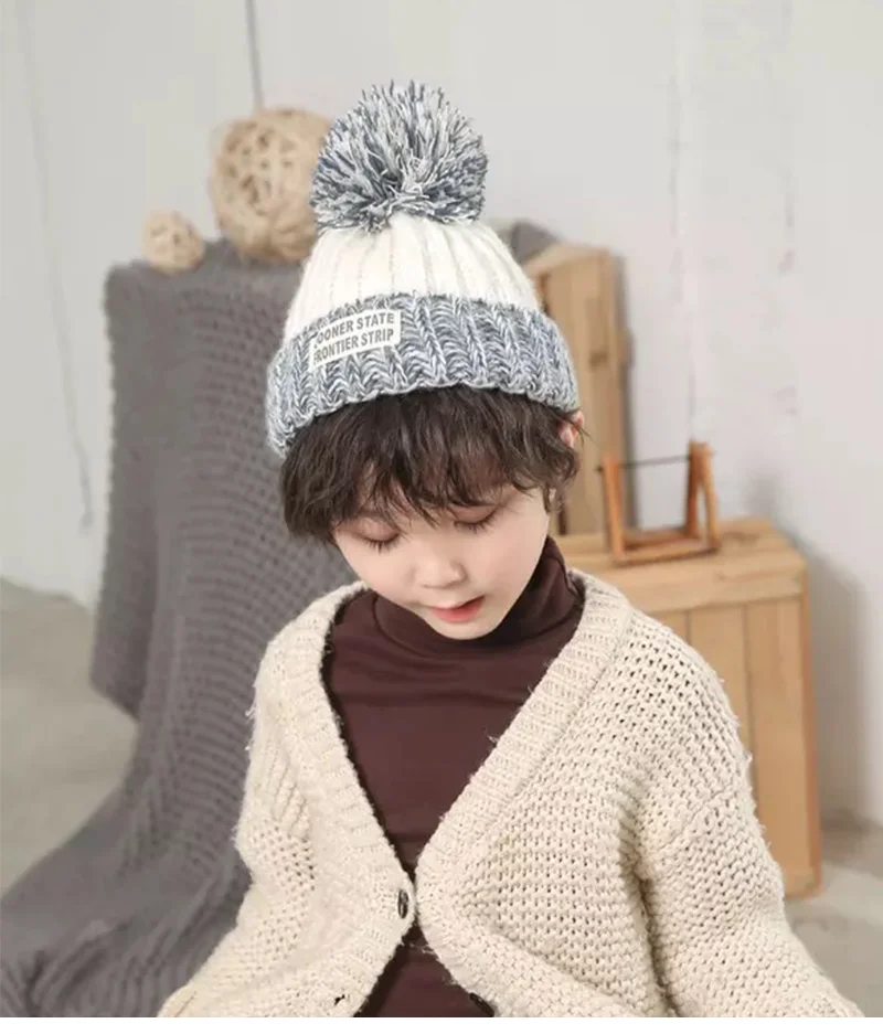 Autumn winter baby hat scarf glove set Children\'s warm wool hat neck wrap Boys and girls lovely knitting wool hats and scarves