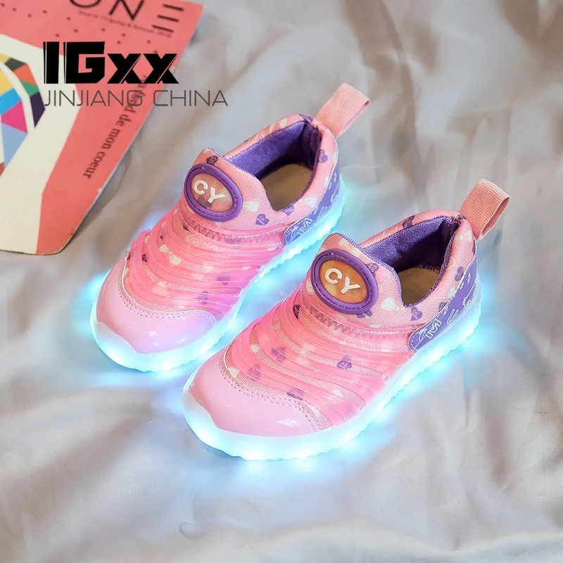 

IGxx LED Light Up Shoes For Kids LED Men Spider USB Charging Glowing Slip-on Shoes LED Child Luminous Sport LED Sneakers Boys