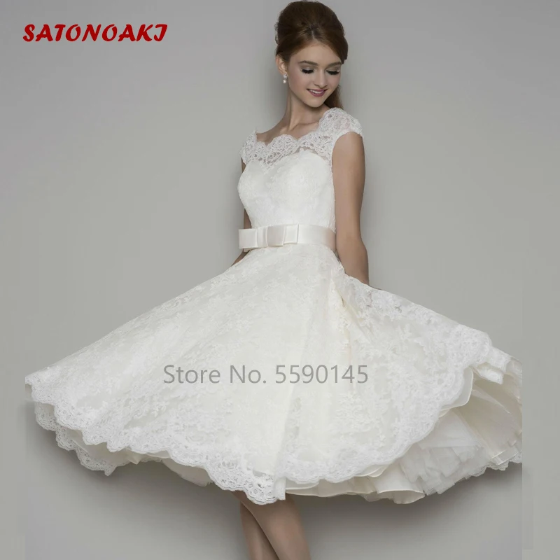 Lace Short  Wedding Dress Knee Length Cap Sleeve Scalloped Neckline Satin Bow Sash Bridal Gown Vestido De Novia Robe Mariée