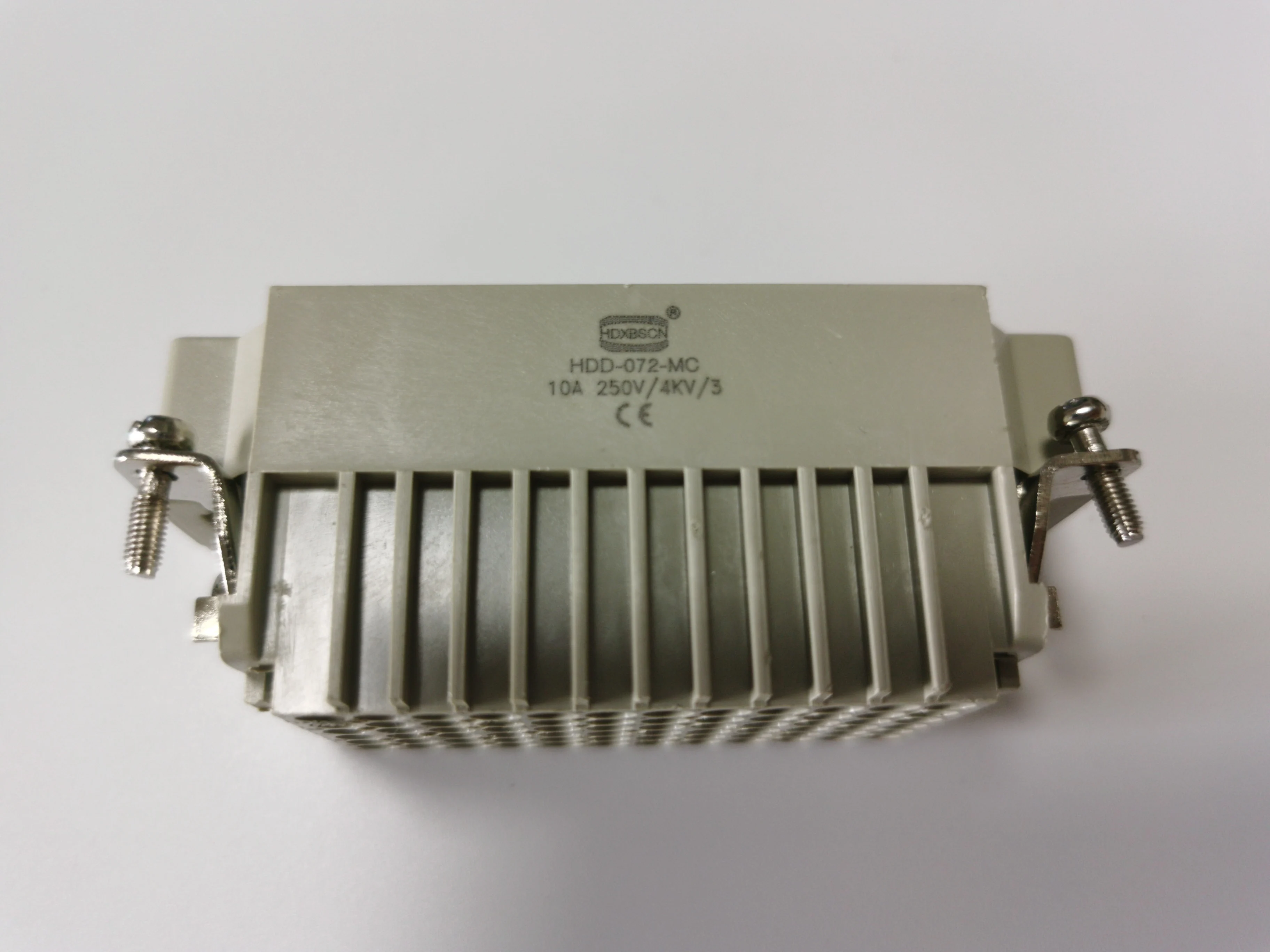 HDXBSCN موصل صناعي مستطيل للخدمة الشاقة HDC core إدراج ذكر 10A V سدادة طيران مقاومة للماء