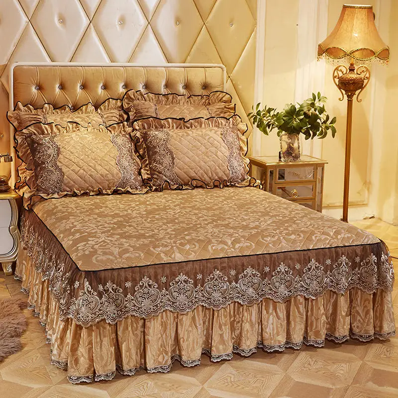 Luxury Europe Princess Bedding Bed Skirt Set Pillowcases Velvet Thick Warm Lace Bed Sheets Cotton Mattress Cover King Queen Size