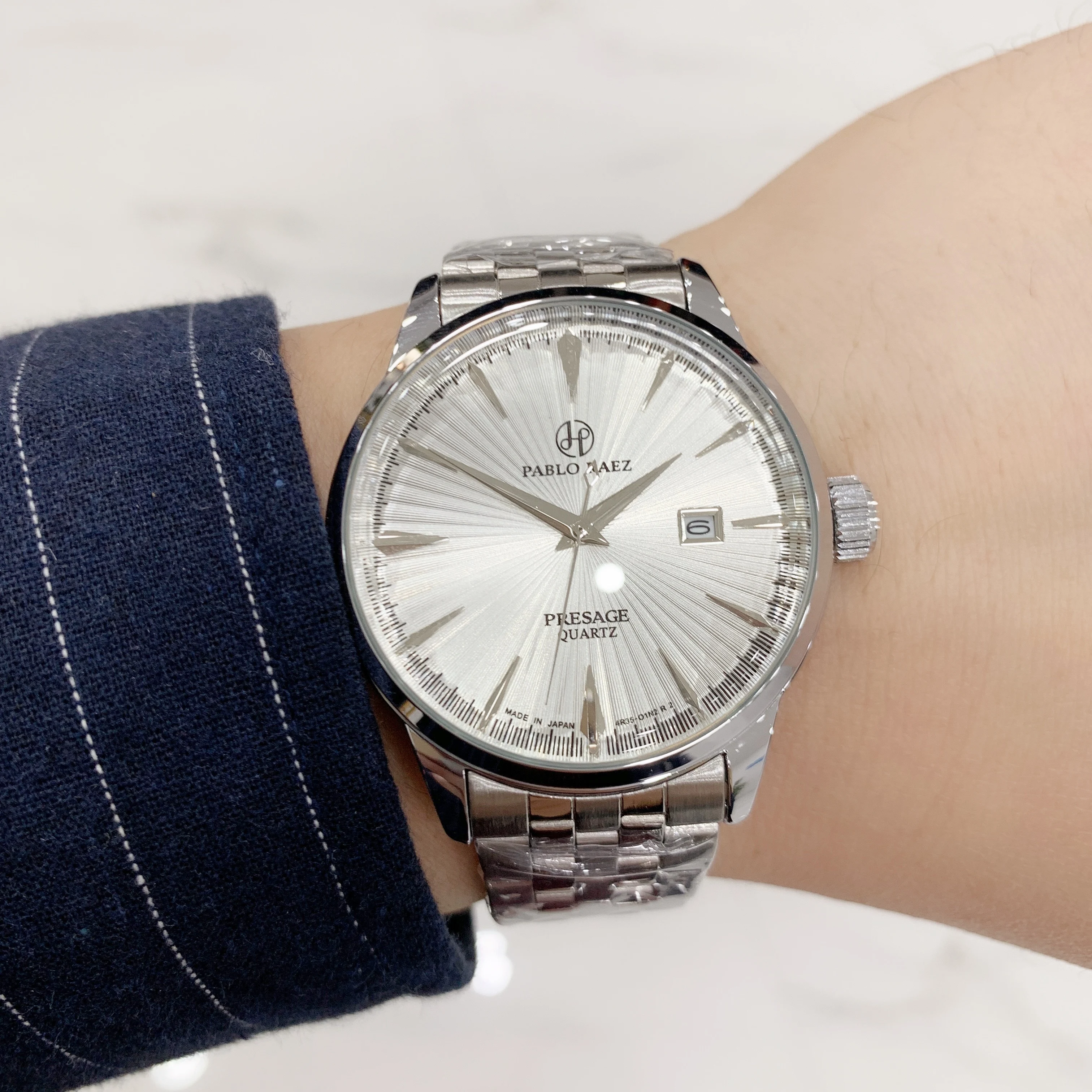 Czym jest pure watch i dlaczego warto rozważyć zakup na AliExpressie?