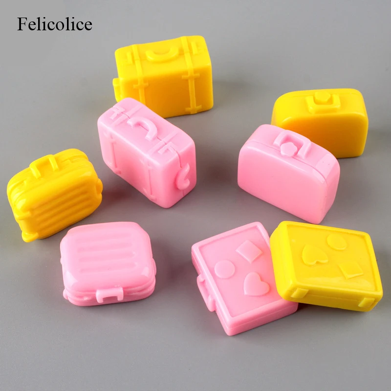 6Pcs เรซิ่นกระเป๋าเดินทาง Mini ตุ๊กตากระเป๋าเดินทางกรณีเฟอร์นิเจอร์ตุ๊กตาของเล่นบทความชุดพลาสติก3D น่ารัก30มม.