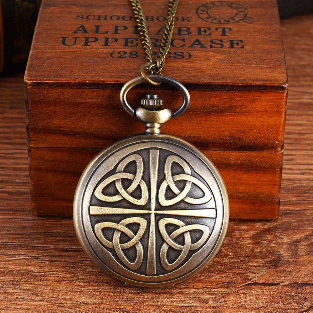 Large pocket watch pattern lines Triangle triangle quartz watch vintage clamshell hanging quartz pocket watch