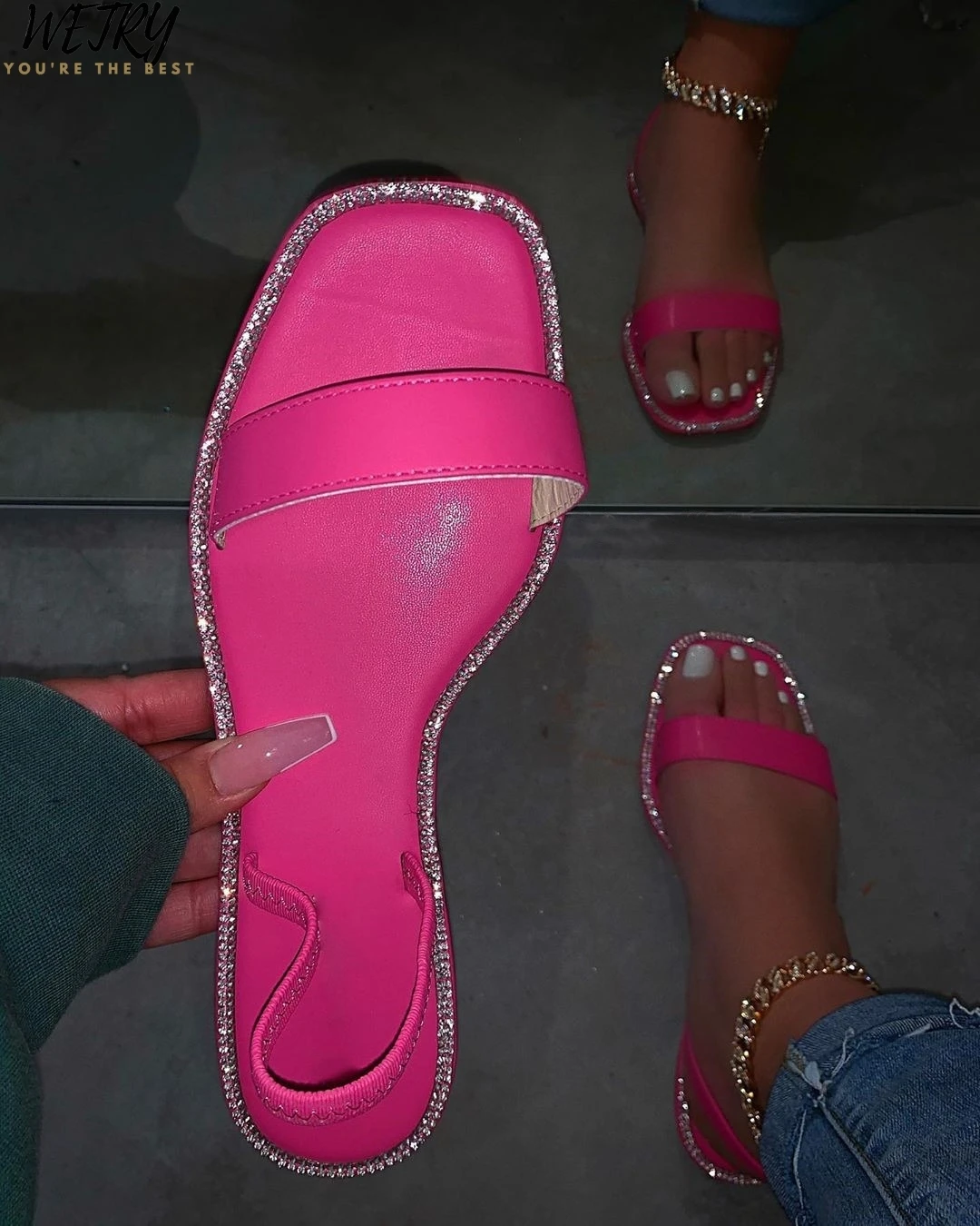 Spring/summer new 2020 single finger rhinestone bright diamond slippers candy color flat women sandals beach non-slip durable ms