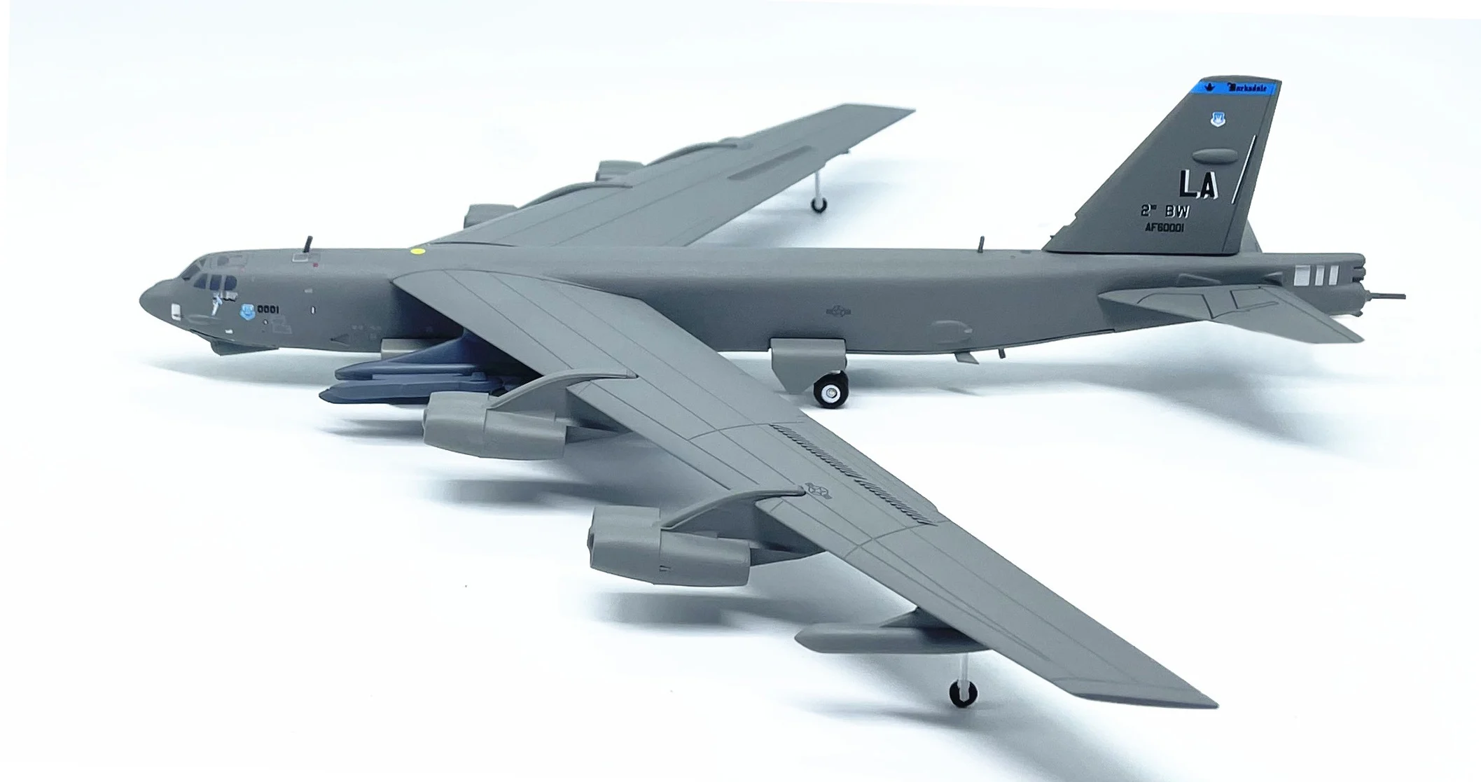 1: 200 US B-52H B52 Modèle de bombardier stratégique à longue portée Semi produits finis en alliage