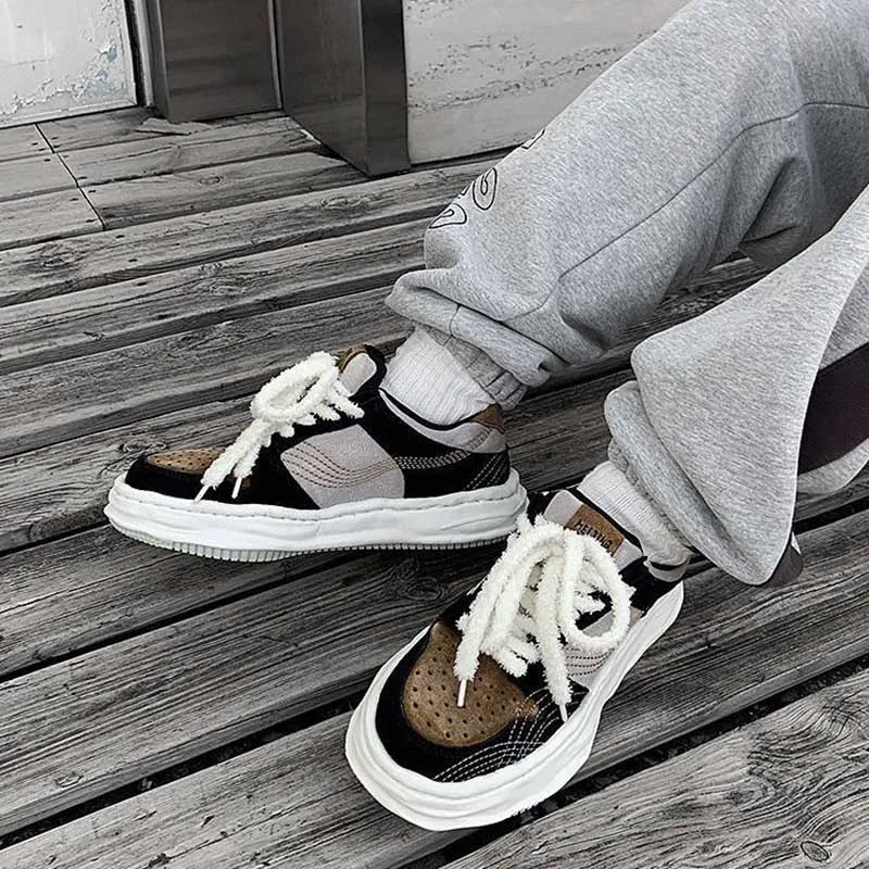 Cute peluche Sneakers lacci per uomo donna High-top Casual Canvas Flat Shoes lacci stringhe pelose Soft Wide Shoestring