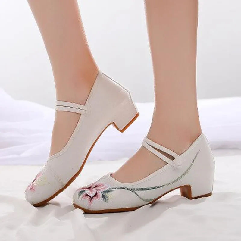 Women Elegant Mi Heel Pumps Vintage Embroider Mary Jane Dress Shoes Woman Summer Sandals Ankle Strap Ladies Slingback Party Shoe